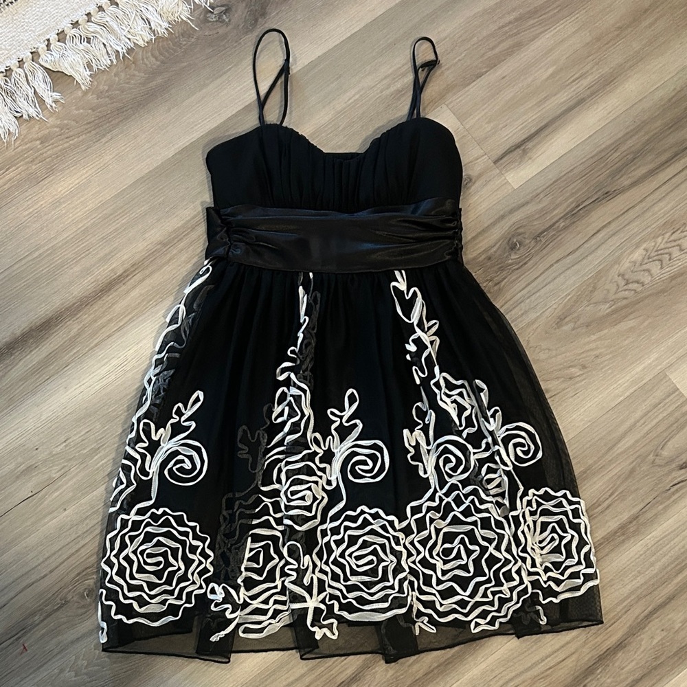 Speechless y2k Black and White Embroidered homecoming Mini Dress